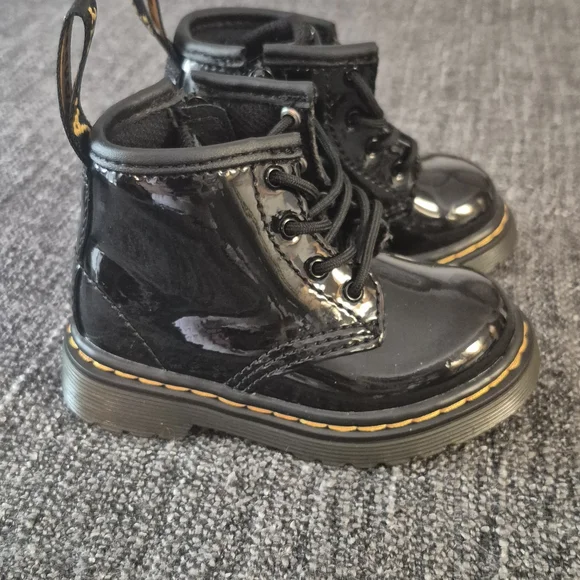 Dr. Martens | Shoes | Dr Martens Glossy Black Kids Boots  display picture 2